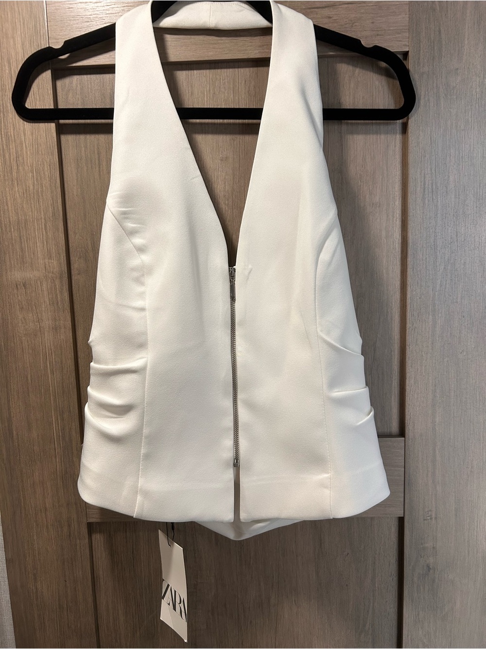 Zara White Sleeveless V-Neck Zip Top